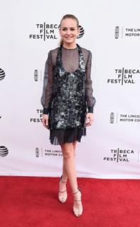 Britt Robertson feet photo thumbnail
