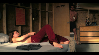 Britt Robertson feet photo thumbnail