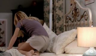 Britt Robertson feet photo thumbnail