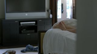 Britt Robertson feet photo thumbnail