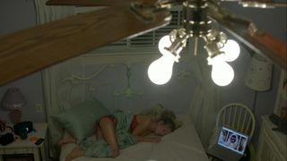 Britt Robertson feet photo thumbnail