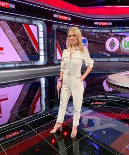 Britta Hofmann feet photo 19