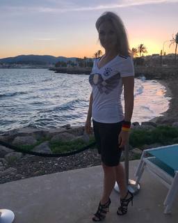 Britta Hofmann feet photo 10