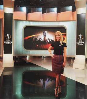 Britta Hofmann feet photo 6