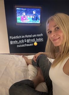 Britta Hofmann feet photo 9