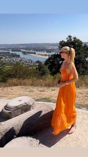 Britta Hofmann feet photo 4