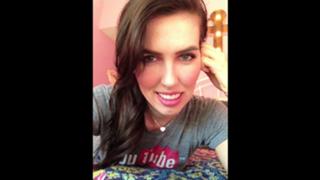Brittani Taylor feet photo thumbnail