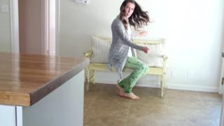 Brittani Taylor feet photo thumbnail
