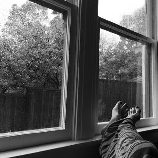 Brittani Taylor feet photo thumbnail