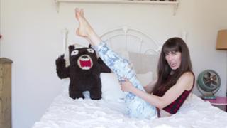 Brittani Taylor feet photo thumbnail