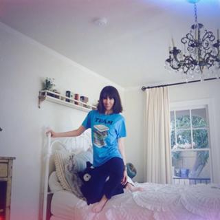 Brittani Taylor feet photo thumbnail