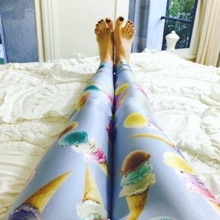 Brittani Taylor feet photo thumbnail