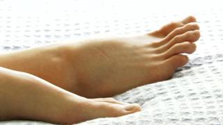 Brittani Taylor feet photo thumbnail