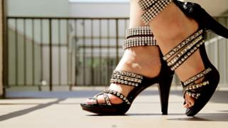 Brittani Taylor feet photo thumbnail