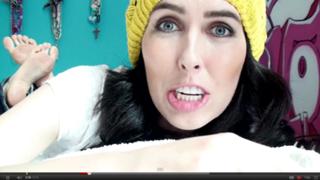 Brittani Taylor feet photo thumbnail