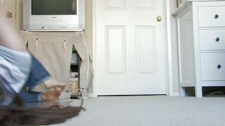 Brittani Taylor feet photo thumbnail