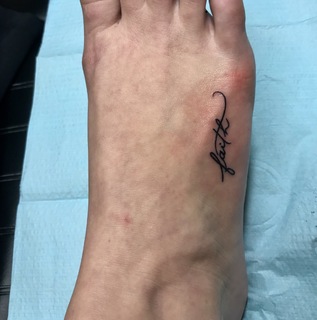 Brittany Bates feet photo 15