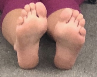 Brittany Bates feet photo 1