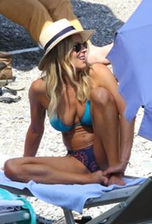 Brittany Daniel feet photo thumbnail