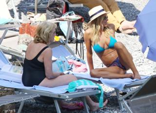 Brittany Daniel feet photo thumbnail