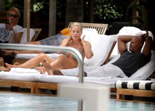 Brittany Daniel feet photo thumbnail