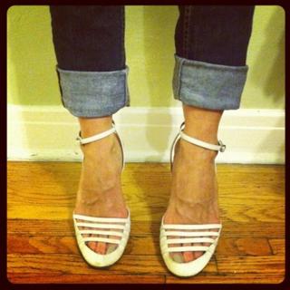 Brittany Furlan feet photo thumbnail