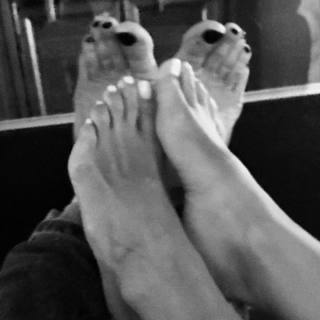 Brittany Furlan feet photo thumbnail