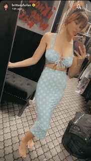 Brittany Furlan feet photo thumbnail