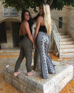 Brittany Hertz feet photo thumbnail