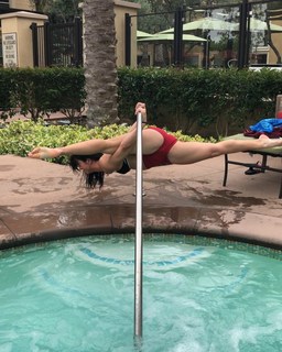 Brittany Hertz feet photo thumbnail