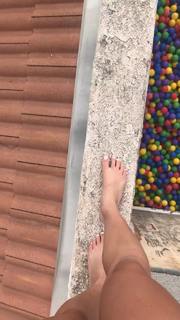 Brittany Hertz feet photo thumbnail