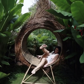 Brittany Hertz feet photo thumbnail