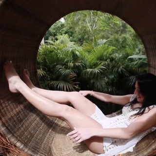 Brittany Hertz feet photo thumbnail