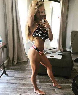 Brittany Mahomes feet photo thumbnail