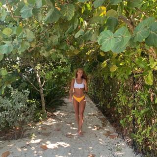 Brittany Mahomes feet photo thumbnail