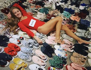 Brittany Mahomes feet photo thumbnail