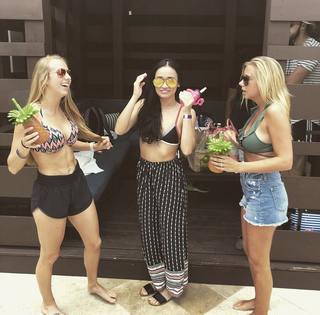 Brittany Mahomes feet photo thumbnail