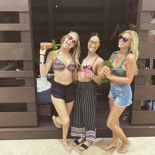 Brittany Mahomes feet photo thumbnail