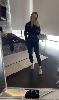 Brittany Mahomes feet photo thumbnail