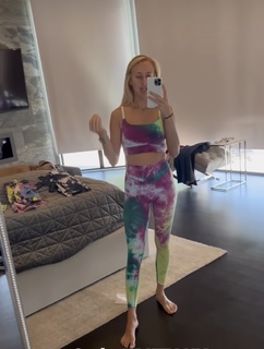 Brittany Mahomes feet photo thumbnail