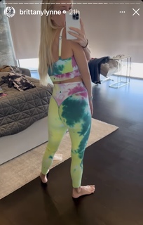 Brittany Mahomes feet photo thumbnail