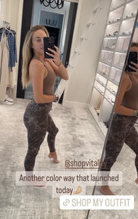 Brittany Mahomes feet photo thumbnail