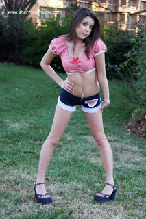 Brittany Marie feet photo 11