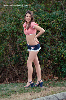 Brittany Marie feet photo 9