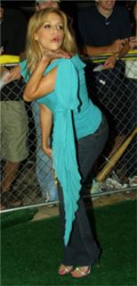 Brittany Murphy feet photo thumbnail