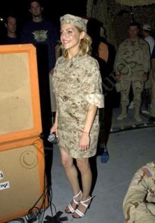 Brittany Murphy feet photo thumbnail