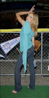 Brittany Murphy feet photo thumbnail