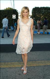 Brittany Murphy feet photo thumbnail