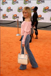 Brittany Murphy feet photo thumbnail