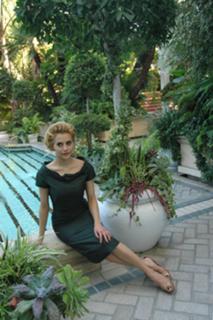 Brittany Murphy feet photo thumbnail